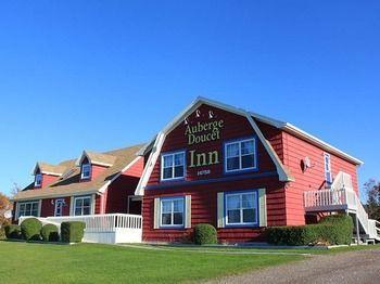 Auberge Doucet Inn Chéticamp Exteriör bild
